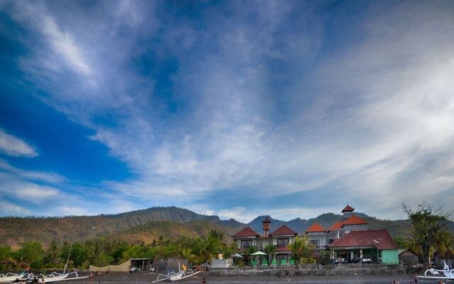 Amed Beach Resort