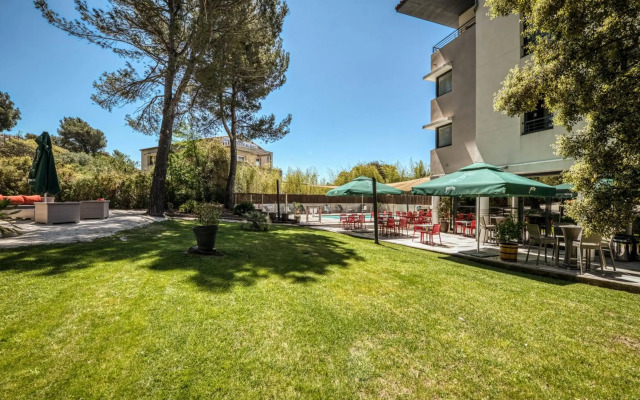 Mercure Aix-en-Provence La Duranne Gare TGV