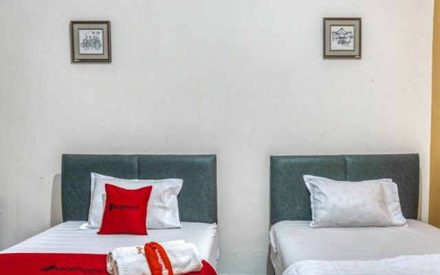 RedDoorz Syariah @ Raya Tajem Maguwo