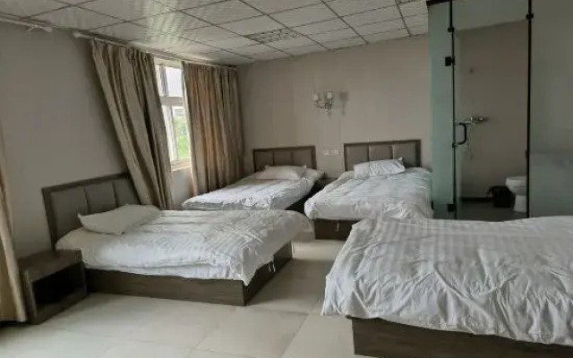 Luoyang Aichao Hotel