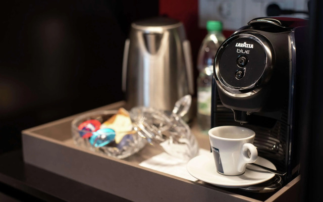 SORO Montevideo, Curio Collection by Hilton