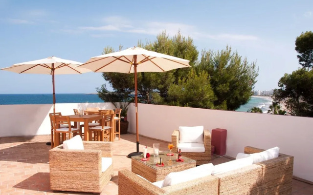 Seven Hostal & Spa