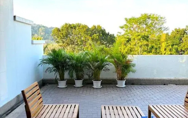 Newly Renovated Modern 3BR Blue Canyon Golf Villa