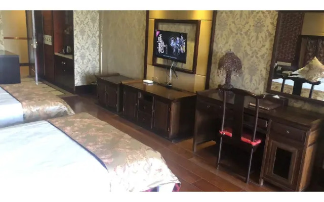 Yi Jiangnan Holiday Hotel