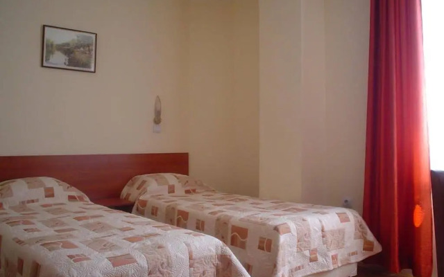 Caprice Family Hotel