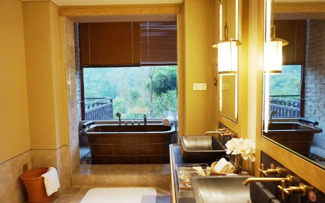 Narada Resort & Spa Cifu Lake Guangxi