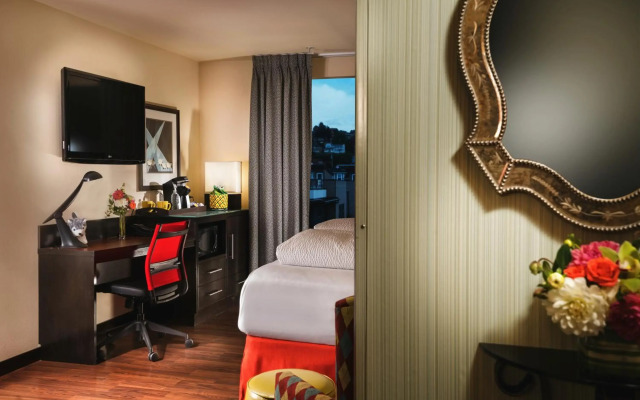 The Maxwell Hotel - A Staypineapple Hotel