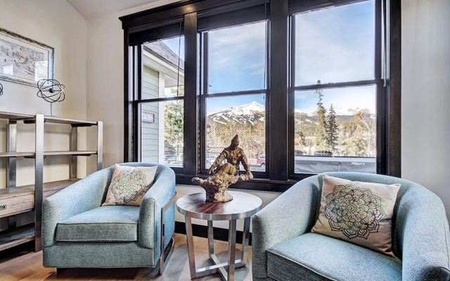 The Bogart House 5 Bedroom Home