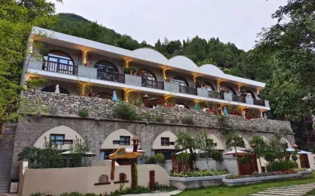 Yunqiu Mountain Kangjiaping Homestay
