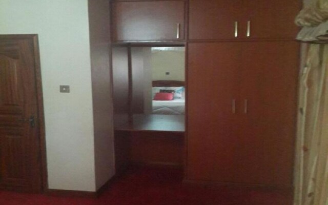 Queens Garden Hotel