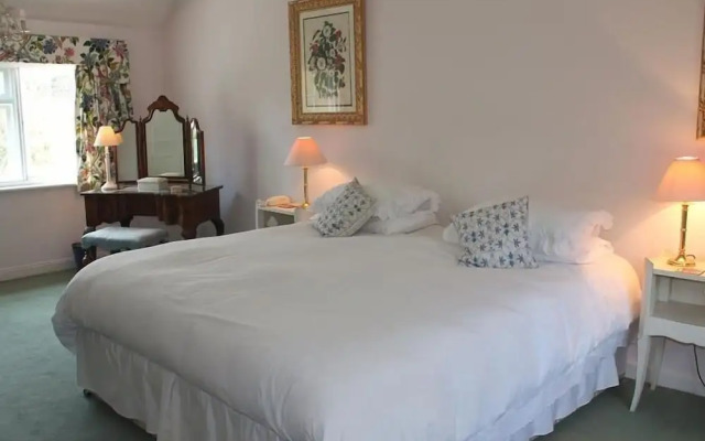 Winterbourne Cottage, Salisbury