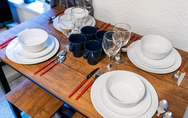 Contractor and Family House & Free Parking & Garden