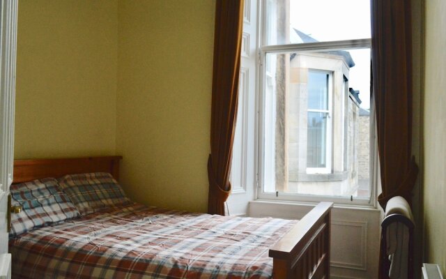 Period Flat With Parking & Arthurs Seat Views