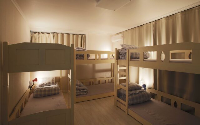 Garosu Stay Guest House