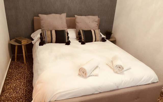 tuGuest Gran Via 42 Apartment