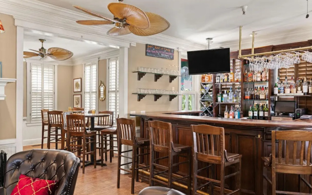 Village Inn and Pub - Adults Only