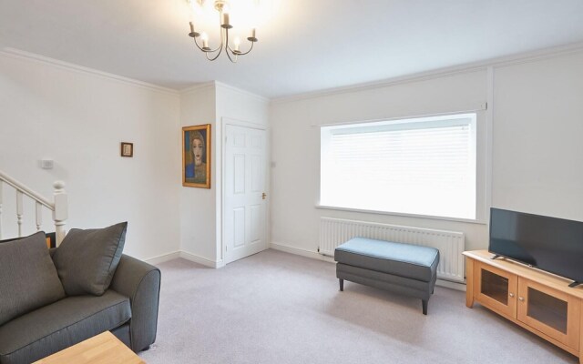 Host Stay The Library