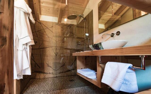 La Ücia by Fana Ladina