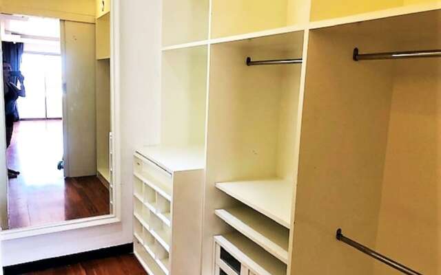 20th Floor 2-bed Condo With Stunning Views