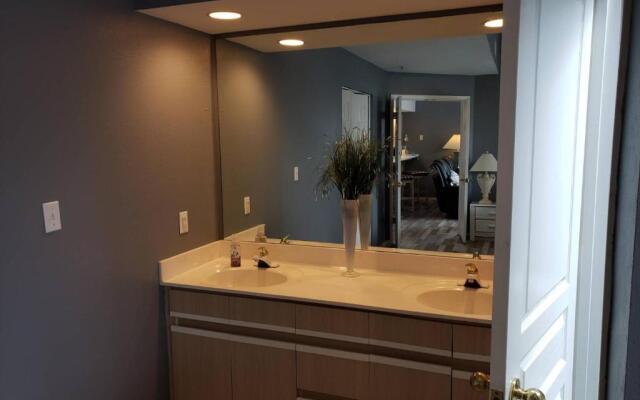 Meadow Ridge 3 King Suites 8-6