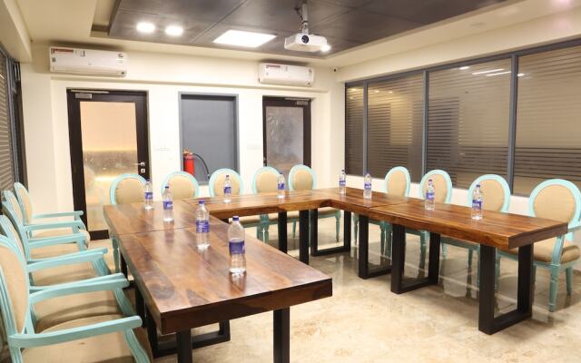 Shyampuriya Palace By FabHotel