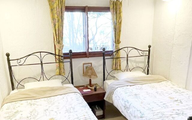 Gallery Hara & Guest House