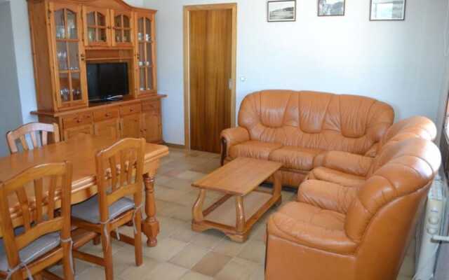 106264 - Apartment in Llança