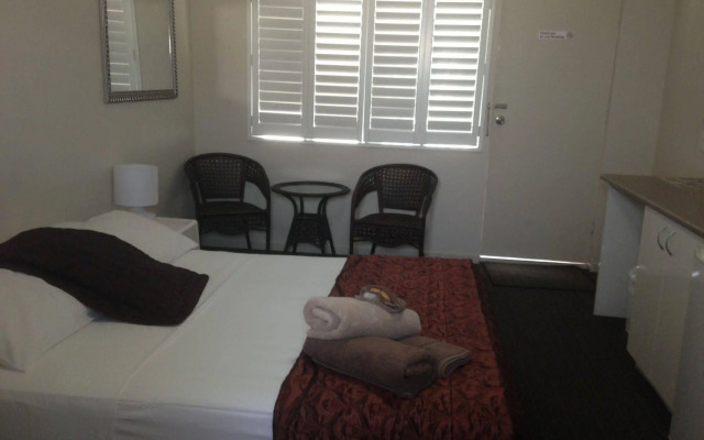 Tropicana Motel
