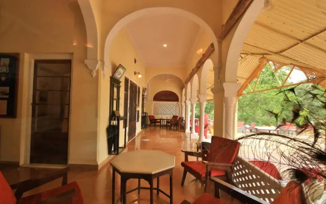 Roop Niwas Kothi, Near Mandawa