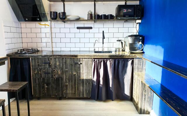 Мириады на улице Молодежная