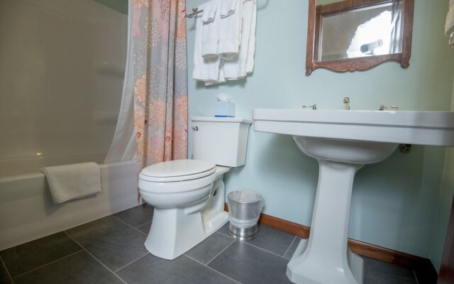 Inn at Cedar Crossing