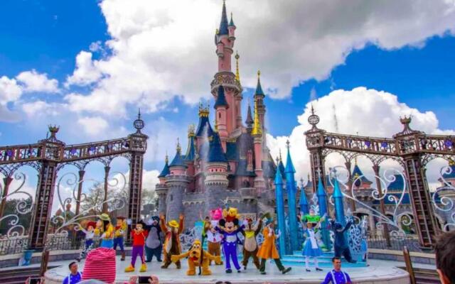 Creative Suite Disneyland Paris