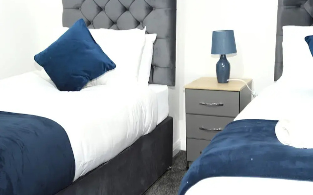 2BR House-sleeps 5-parking-contractors & Families