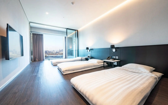 Lavalse Hotel