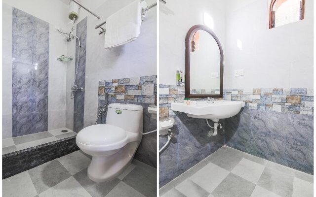 La Petite By OYO Rooms