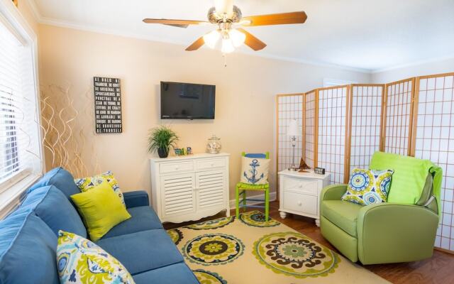 Holiday Hideaway condo