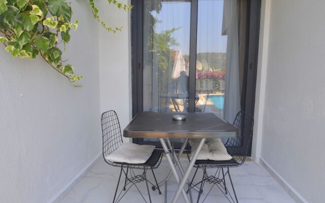 Mykonut Boutique Suites