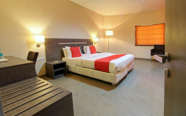 Golden Amoon Resort