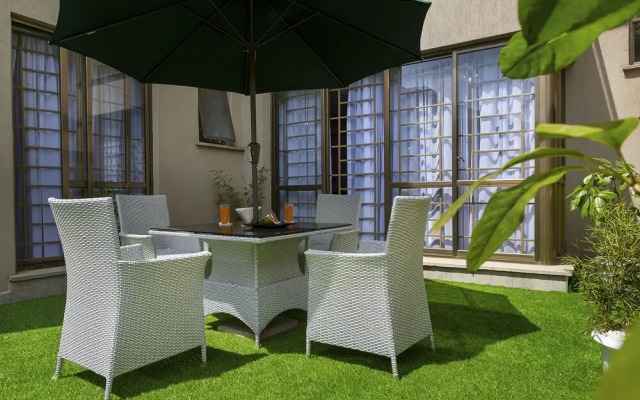 Tranquil Residence by Edmor Suites