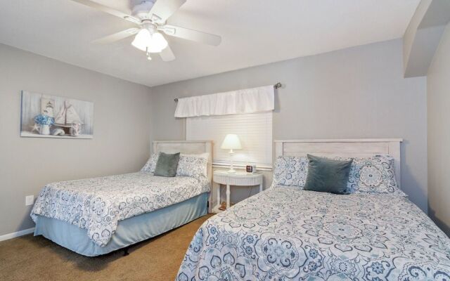 Shoreline 1114 Condo by RedAwning