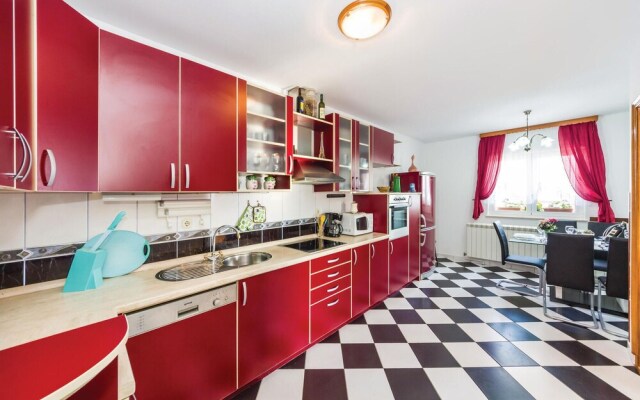 Nice Home in Maslenica With Wifi and 3 Bedrooms
