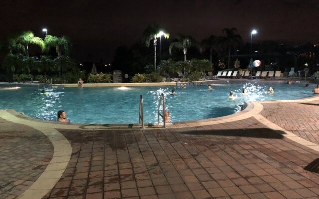 Pool Side Escape 3 Bedroom Condo