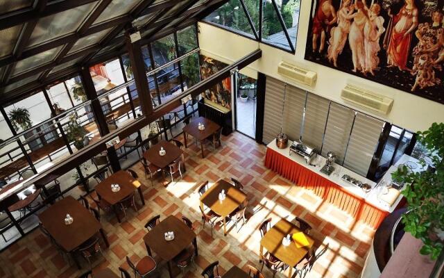 Pino Vere Palace Hotel