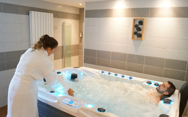 Hotel Aux Berges de l'Aveyron