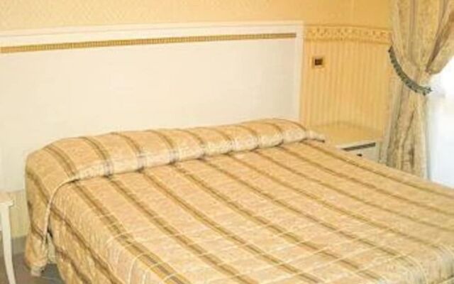 Ai Platani Hotel Moderno