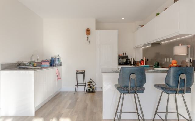 2 Bedroom Balcony Flat in Bermondsey
