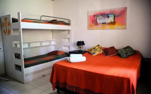 Bela Casa Geriba Guest House