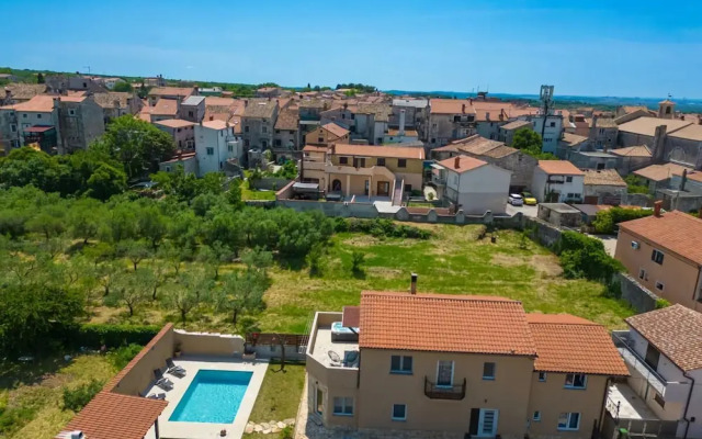 Boky Comfortable Holiday Residence