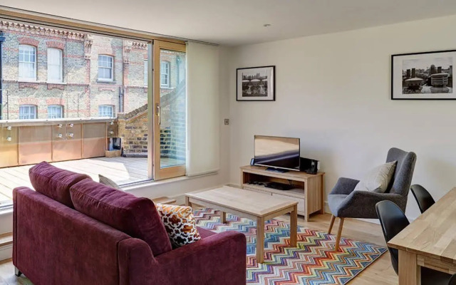 Lambeth North One