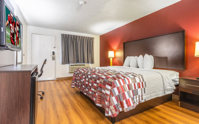 Red Roof Inn Phoenix - Midtown - Image 4
